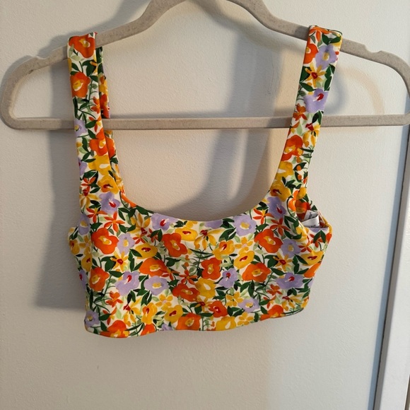 ZARA floral crop top sports bra - Picture 2 of 4